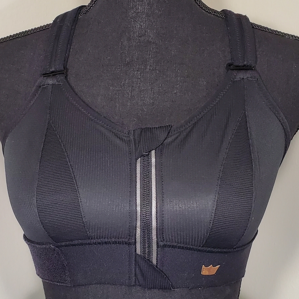 Shefit Black Sz S Moisture Wicking Fabric Adjustable Sports Bra